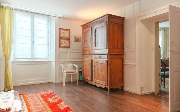 Appartement à vendre    5 pièces • 250 m2 Aurillac