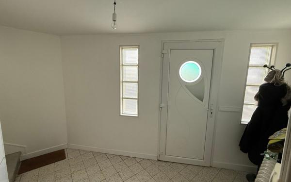 Maison à vendre    2 pièces • 78 m2 Saint-Quentin