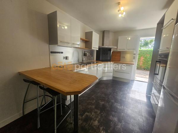Vente
                Maison98 m² - 4 Pièces -
                    BON ENCONTRE (47240)