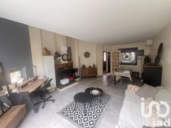 Maison 6 pièces de 111 m² à Savigny-le-Temple (77176)