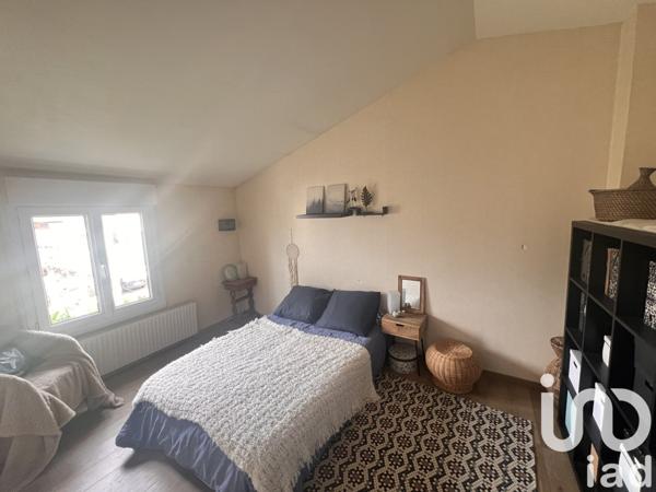 Maison 6 pièces de 111 m² à Savigny-le-Temple (77176)