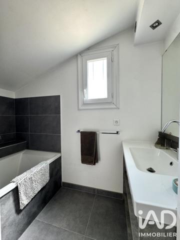 Maison à vendre 5 pièces 140 m² Jonquières-Saint-Vincent