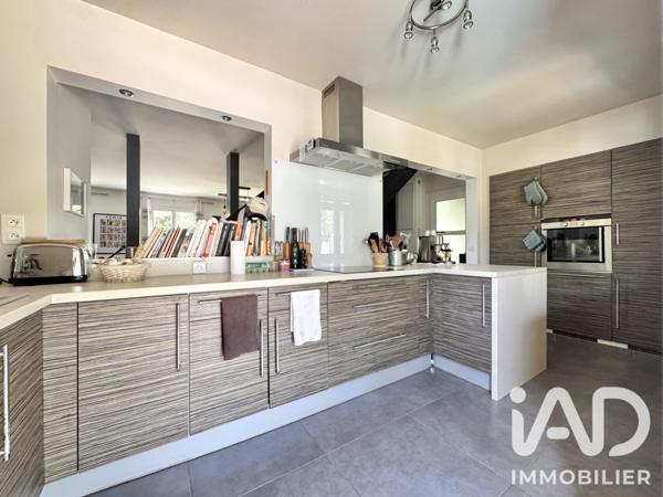 Maison à vendre 5 pièces 140 m² Jonquières-Saint-Vincent