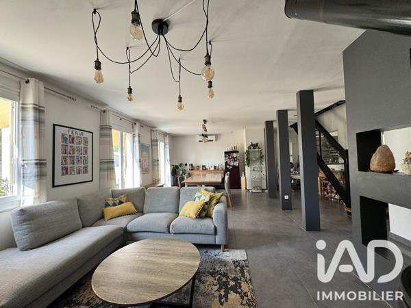 Maison à vendre 5 pièces 140 m² Jonquières-Saint-Vincent