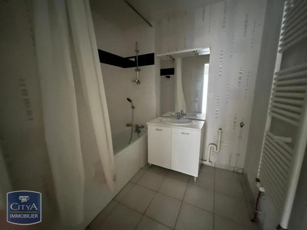 Appartement à louer 3 pièces 68.03m² Grand-Charmont (25200)