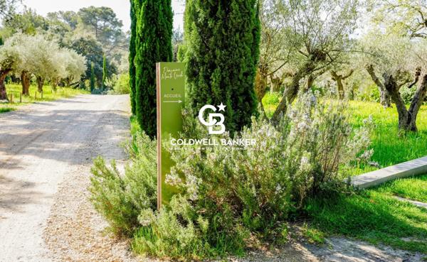 Propriété 12 pièces à vendre Flayosc - 83780 / Réf: 147