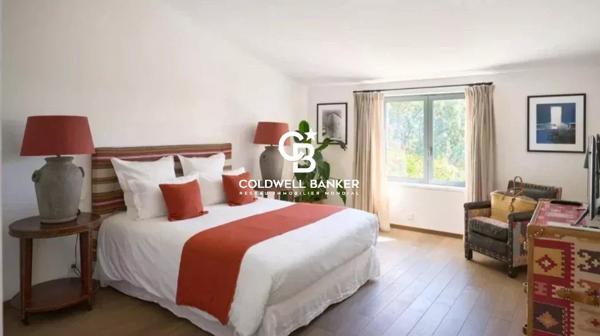 Propriété 12 pièces à vendre Flayosc - 83780 / Réf: 147