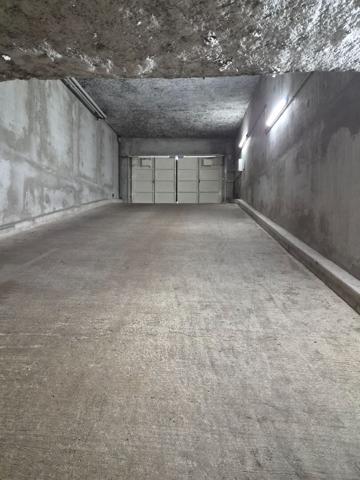 Garage Villeneuve La Garenne 1 pièce(s) 3 m2
