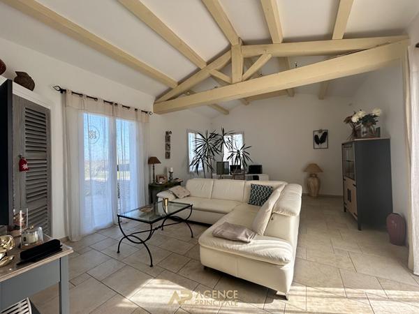 Maison d'architecte située à 25 min de La Rochelle 493 000 € **  - Référence  FBD725
