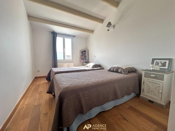 Maison d'architecte située à 25 min de La Rochelle 493 000 € **  - Référence  FBD725