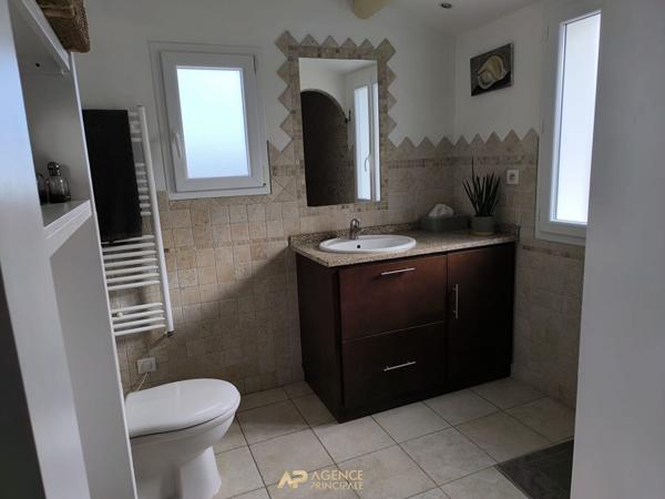 Maison d'architecte située à 25 min de La Rochelle 493 000 € **  - Référence  FBD725