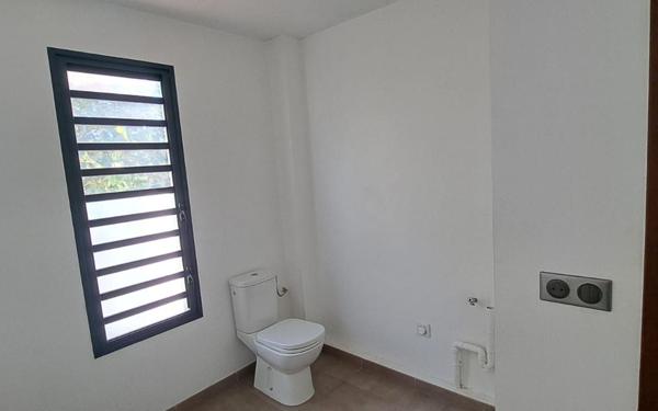 Appartement à vendre    2 pièces • 56,30 m2 Remire-Montjoly