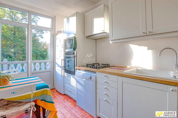 Versailles Clagny maison de ville 5 pièces 110.37 m² au sol avec parking €749 000 ** - Référence 25400