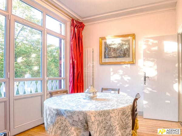 Versailles Clagny maison de ville 5 pièces 110.37 m² au sol avec parking €749 000 ** - Référence 25400