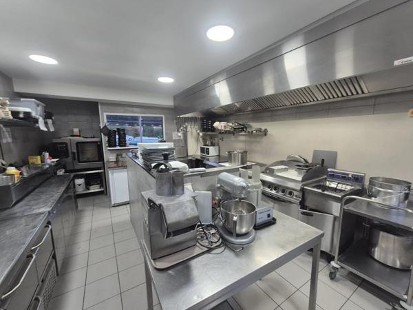 Vente Fonds de commerce 4 pièces 190 m2 à Le Luc