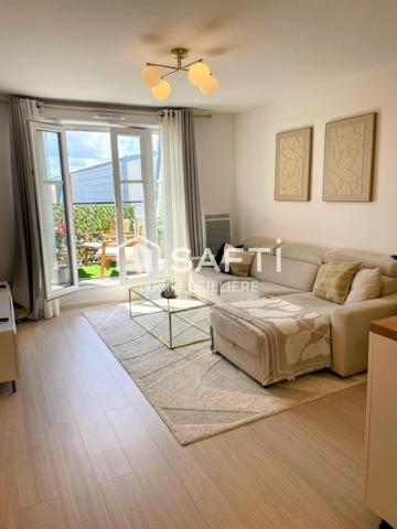 Idéal pour investisseur : T3 de 64 m2 vendu loué , dans un immeuble sécurisé, récent , à une minute de la gare RER E du chenay-Gagny