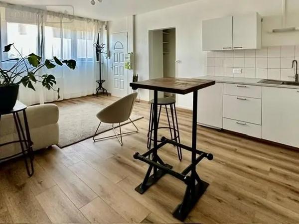 Achat - Appartement Angers 49100 2 pièces 56 m 2 358 m 2