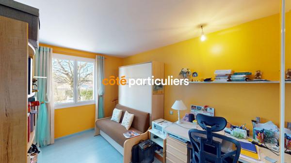 Vente
                Maison135 m² - 5 Pièces -
                    LES HERBIERS (85500)