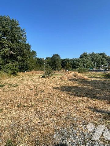 A ACHETER sur la ville de NOGENT LE ROTROU

Local professionnel fonctionnel et parfaitement a...