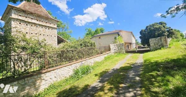 Ensemble immobilier Puylaroque