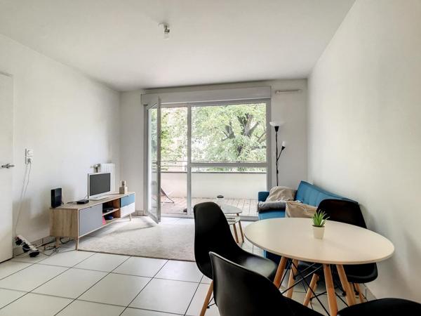 T2 NON MEUBLE – 41 m2 – BALCON – GARAGE – 69008 LYON