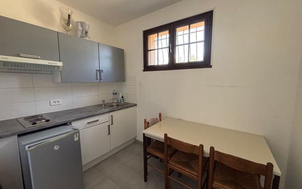Maison à vendre    4 pièces •  Nîmes