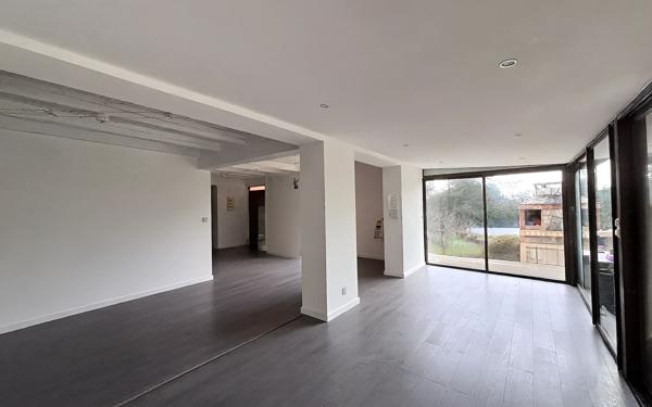 Maison à vendre    4 pièces •  Nîmes