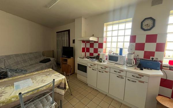 Maison à vendre    3 pièces •  Rochechouart