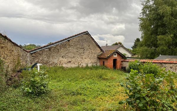 Maison à vendre    3 pièces •  Rochechouart