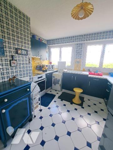 PARC VERDIGNE - AU CALME - VUE DEGAGEE ET VERDOYANTE
Appartement au 4ème étage avec ascenseur ...