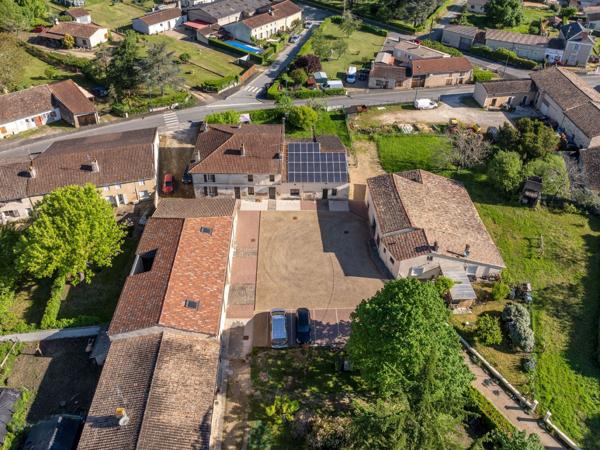 Opportunité Rare  – Ensemble Immobilier avec Revenus Locatifs