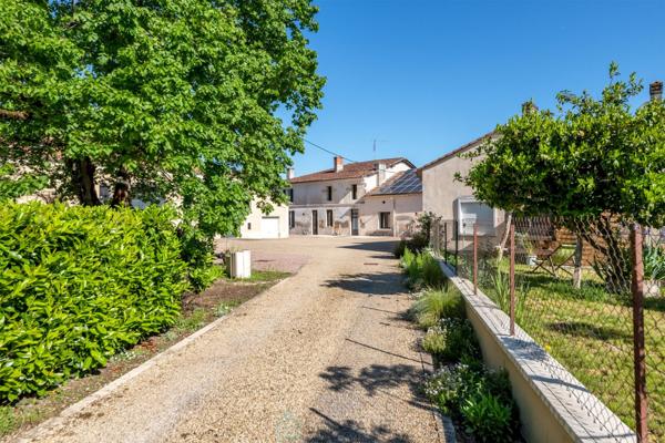 Opportunité Rare  – Ensemble Immobilier avec Revenus Locatifs