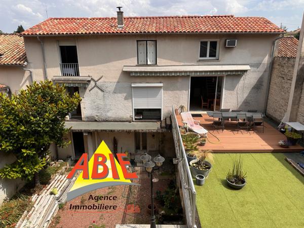 Maison  6 pièce(s)  3 chambre(s)  145 m²