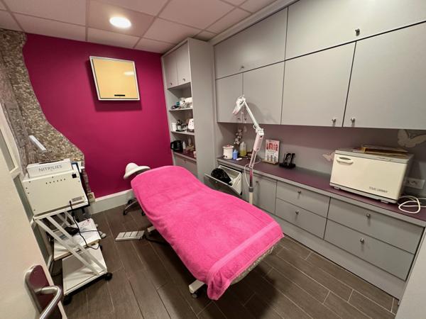 Maison  6 pièce(s)  3 chambre(s)  145 m²