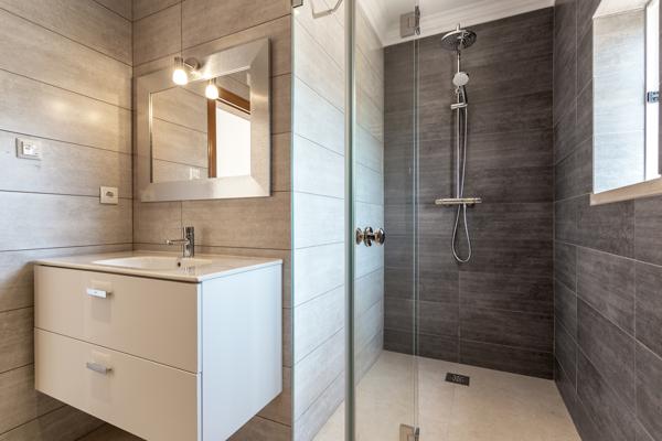 TOURS - Appartement T4 avec terrasse, jardin et parking