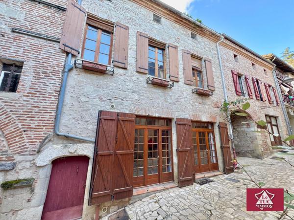 Maison médiévale dans un village classé Penne-d'Agenais (47140)
