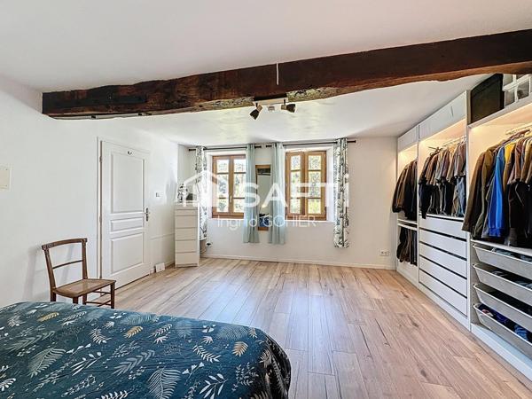 Propriété avec Gîte, Piscine, Dépendances, 1,5 ha de Bois