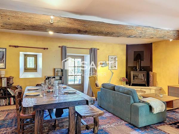 Propriété avec Gîte, Piscine, Dépendances, 1,5 ha de Bois