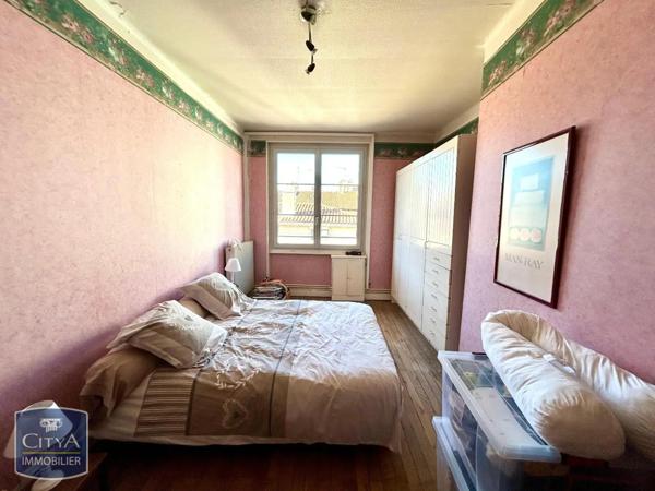 Appartement à louer 5 pièces 117.31m²