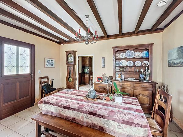 Maison a vendre Favars - 3 chambres - garage - vie de plain pied - jardin et bois