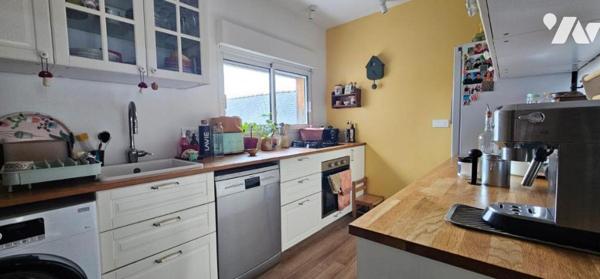 Ensemble immobilier avec local commercial 