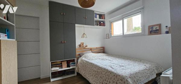 Ensemble immobilier avec local commercial 