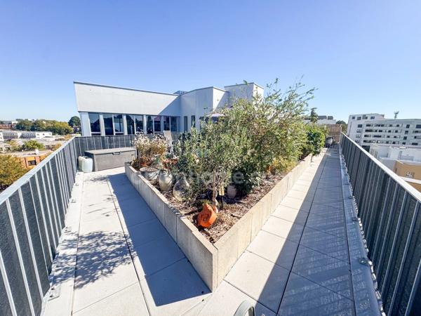 NANTES EST 44300 - NANTES ERDRE - PENTHOUSE D’EXCEPTION - TERRASSE - JARDIN - VUE DEGAGEE - SANS VIS A VIS - CAVE - DPE B 2024 - PMR