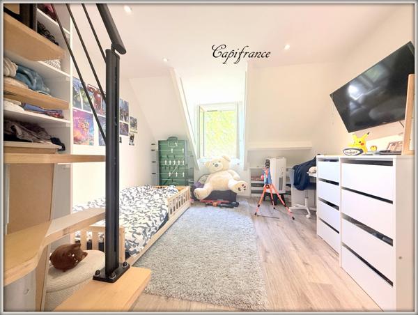 Dpt  (93), à vendre  maison P7 de 125 m² - Terrain de 370,00 m²