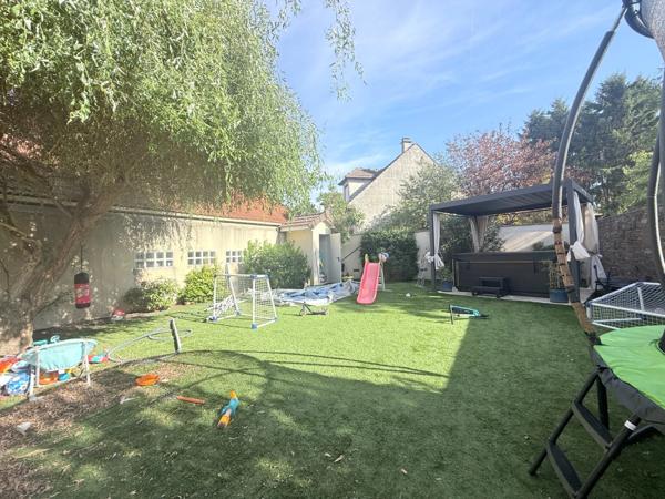 Dpt  (93), à vendre  maison P7 de 125 m² - Terrain de 370,00 m²