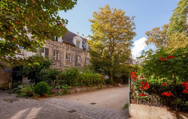 COUVENT DES URSULINES 3 PIECES TRAVERSANT SUR JARDINS Saint-Denis (93200)