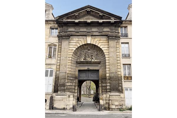 COUVENT DES URSULINES 3 PIECES TRAVERSANT SUR JARDINS Saint-Denis (93200)