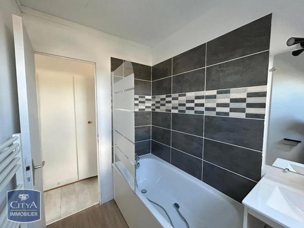 Appartement à louer 2 pièces 42.3m² Sedan (08200)