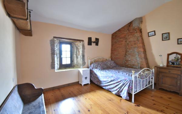 Maison à vendre    4 pièces •  Pérouges