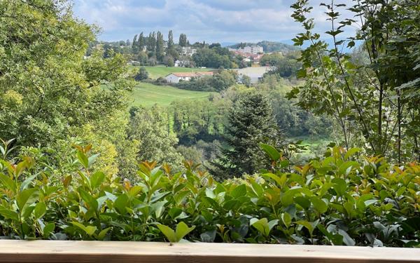 Maison à vendre    4 pièces •  Pérouges